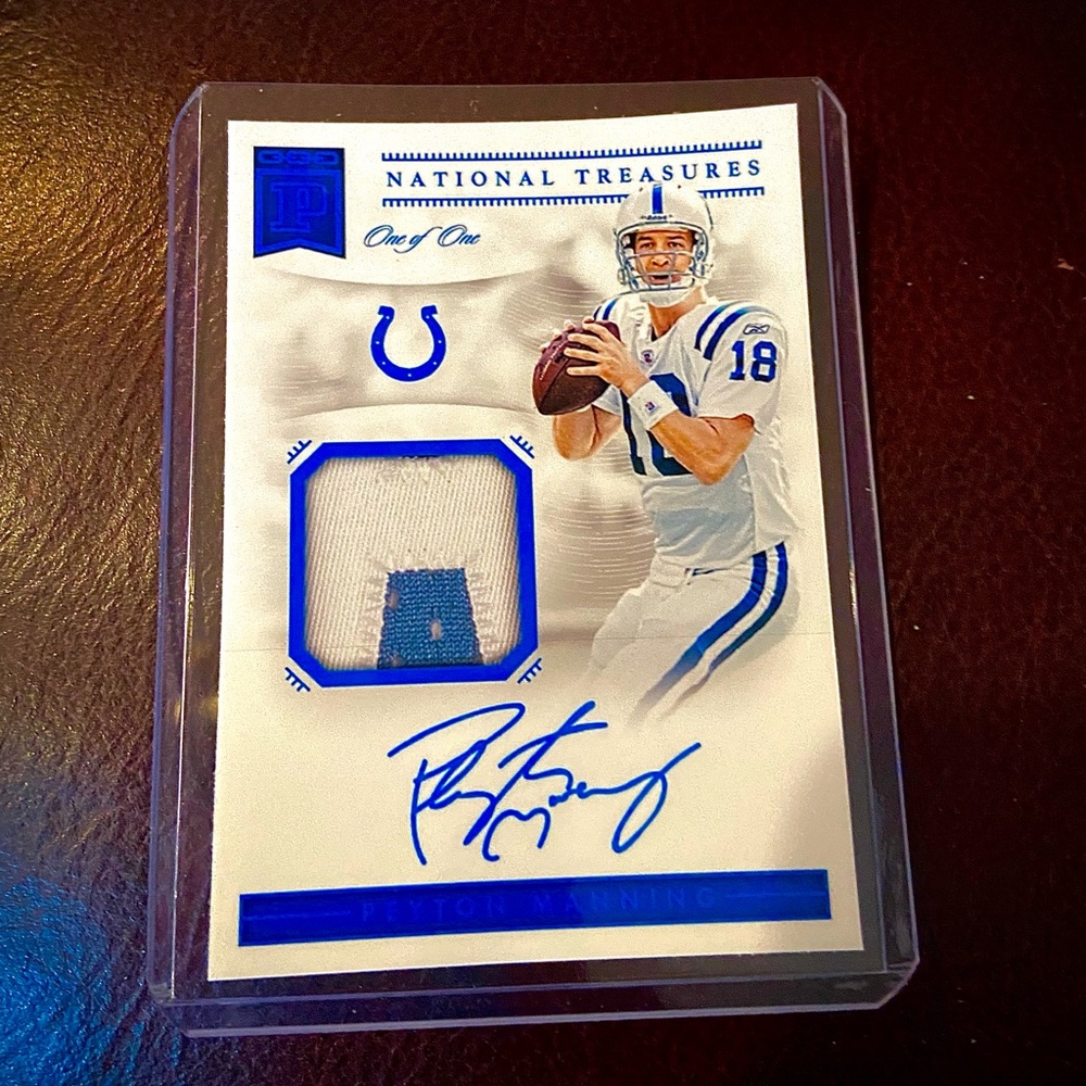 Peyton Manning Autographed Rookie Card - Picture 2 of 3